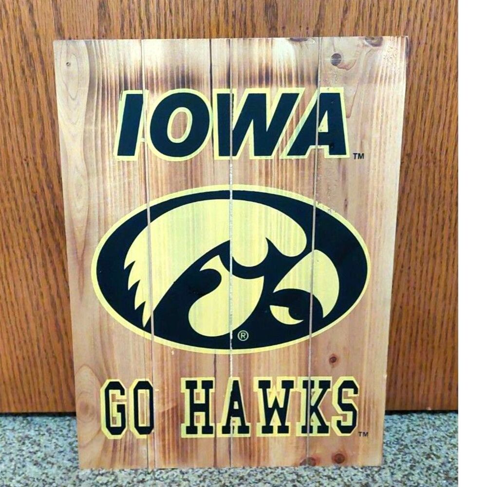 WinCraft Iowa Hawkeyes Wood Fence Sign 12x16 Go Hawks Rustic Fan Cave Decor